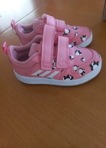 Orjinal Adidas spor ayakkabı