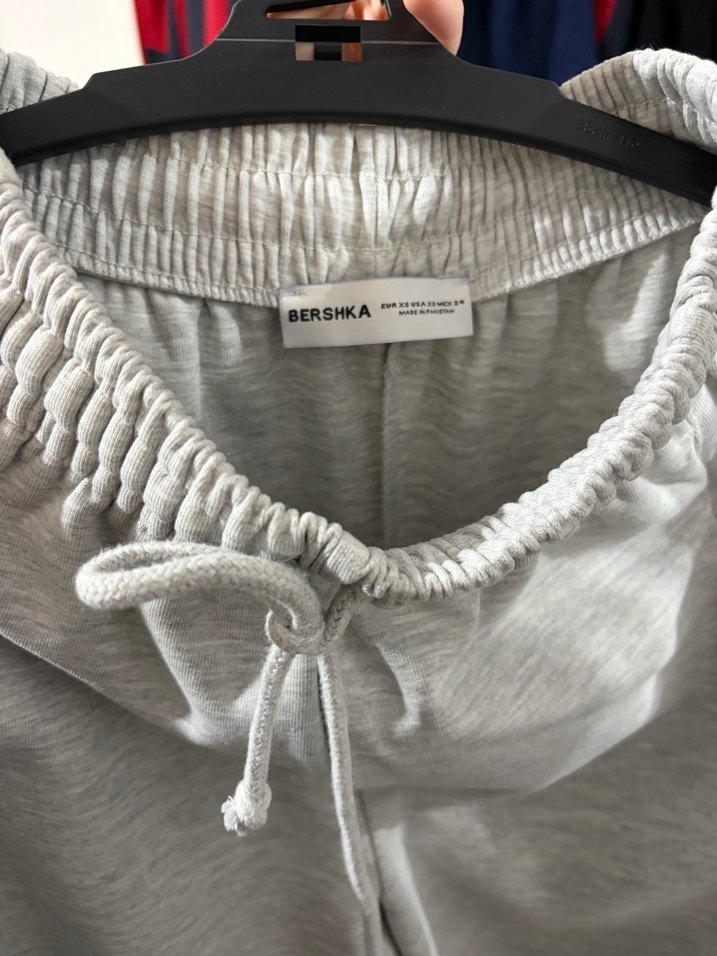 Bershka barrel fit eşofman - Görsel 4