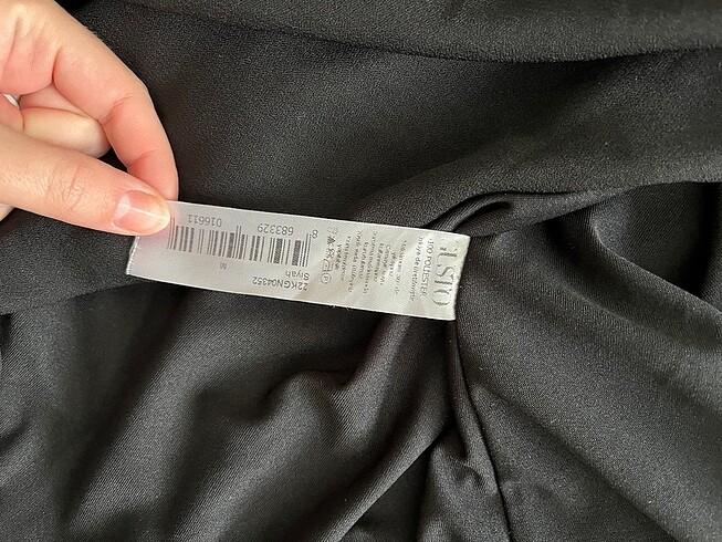 38 Beden siyah Renk Gusto markalı Siyah Elbise