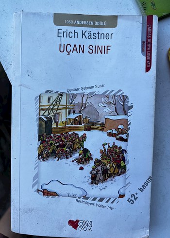Uçan Sınıf - Erich Kästner