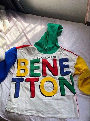 benetton sweatshirt