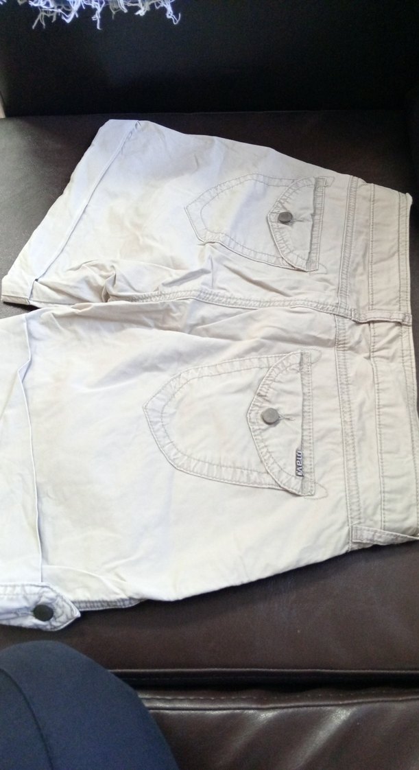 Beyaz Keten Hamile Mini Şort - Görsel 3