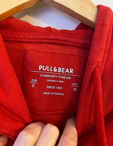 s Beden Pull&Bear Kapusonlu Kirmizi Sweatshirt