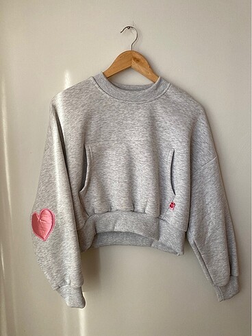 Nok Istanbul Pembe Kalp Detayli Gri Sweatshirt