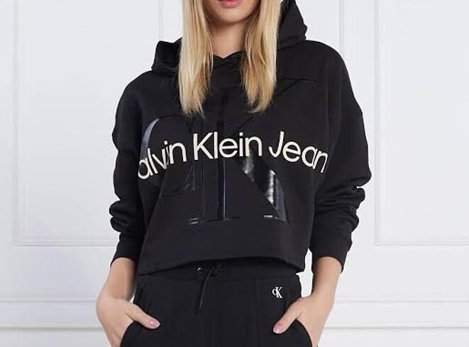 Calvin Klein Glossy Monogram Siyah Crop Hoodie Sweatshirt