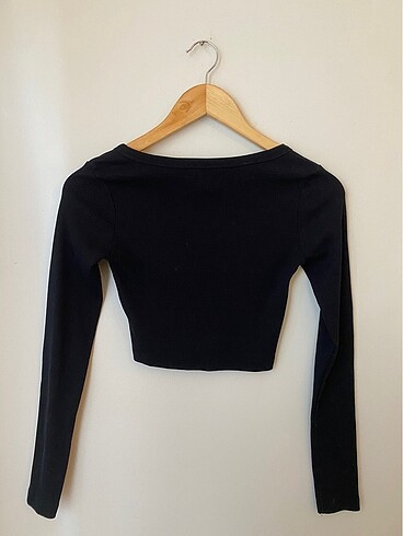 s Beden siyah Renk Pull and Bear Dugme Detayli Crop Siyah Bluz