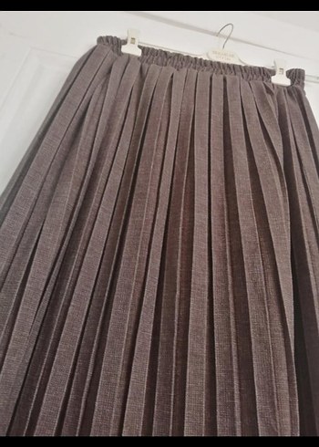 Pileli Uzun Kadın Etek - Görsel 4