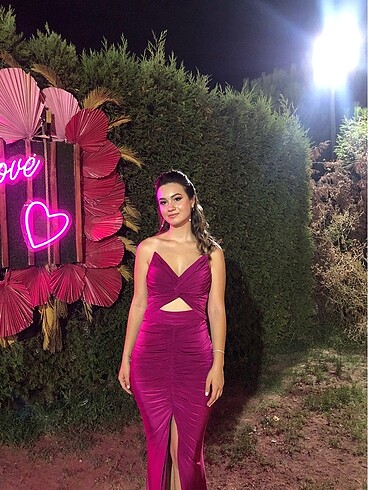 Gece elbisesi