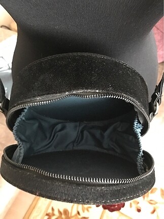  Beden siyah Renk Askılı süet çanta