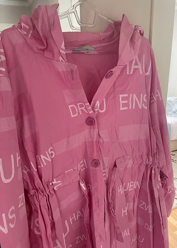 Kızlar için Pembe Kapüşonlu Düğmeli Yağmurluk - Görsel 2