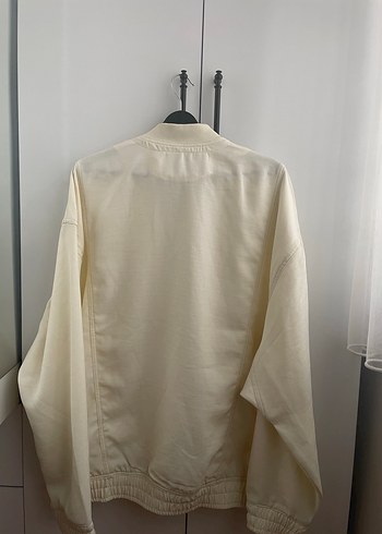 Beyaz bomber ceket - Görsel 3