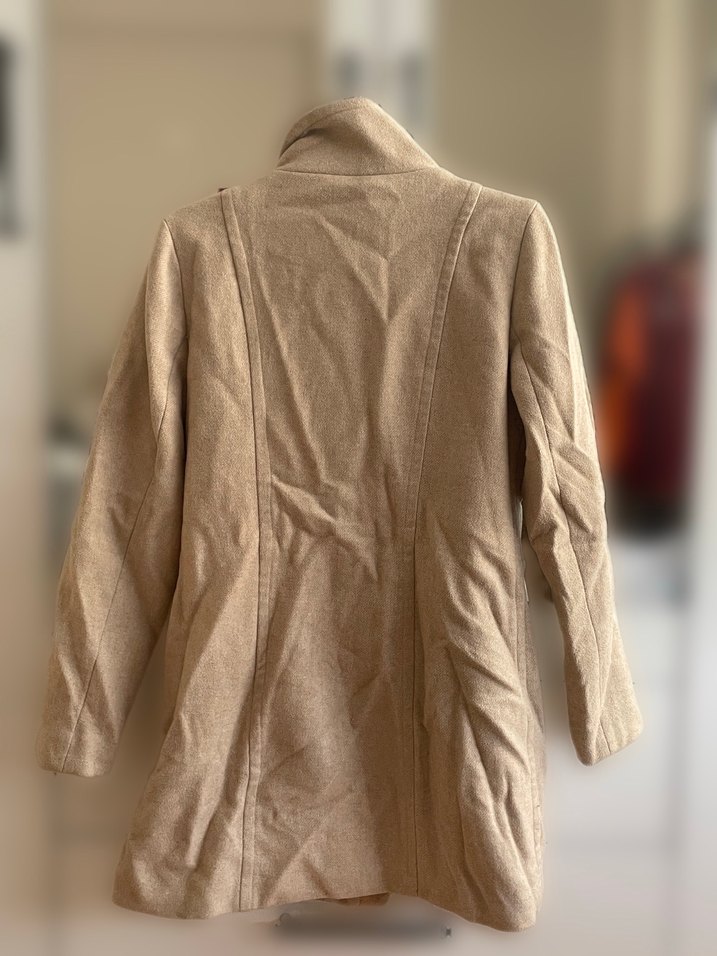 Bej Yüksek Yaka Kadın Kaban - Görsel 2