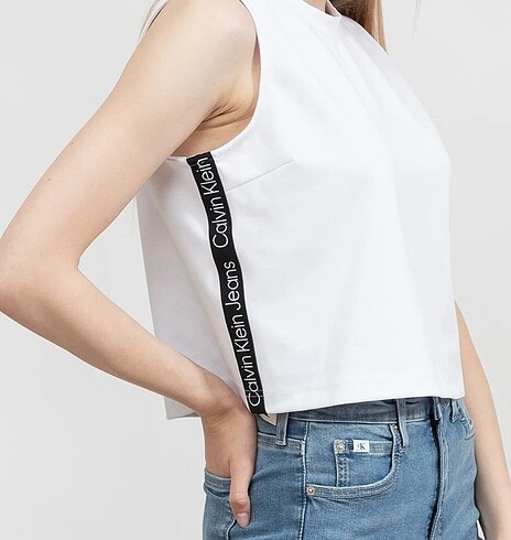 Calvin Klein Kadın Kolsuz T-Shirt