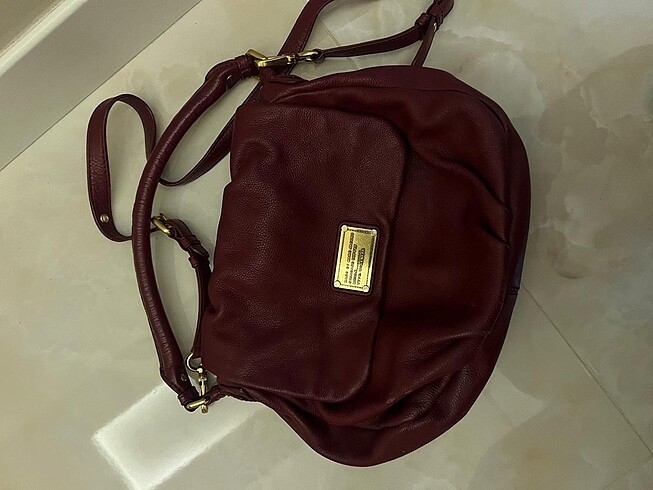 Marc Jacobs Bordo Renk Kapaklı Çapraz Çanta