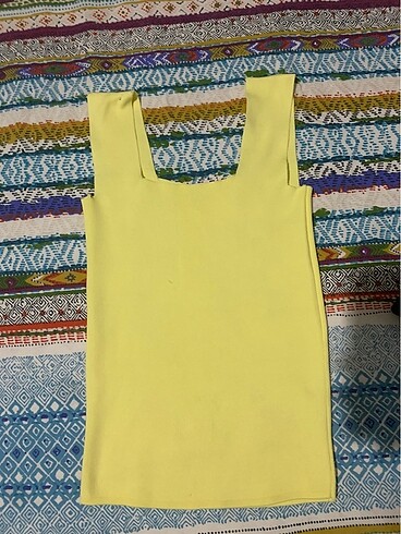 Crop top sarı