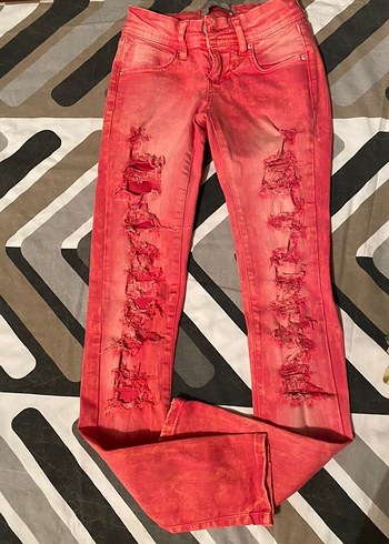 Pembe Yırtık Detaylı Kadın Denim Pantolon - Görsel 2