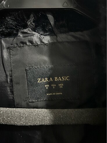 Zara Kapüşonlu mont