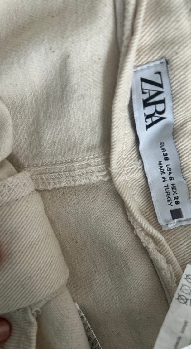 Düğmeli Beyaz Keten Kadın Bermuda Şort - Görsel 3