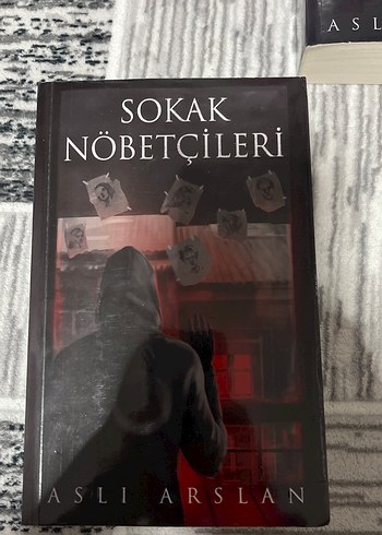 Sokak Nöbetçileri - Aslı Arslan