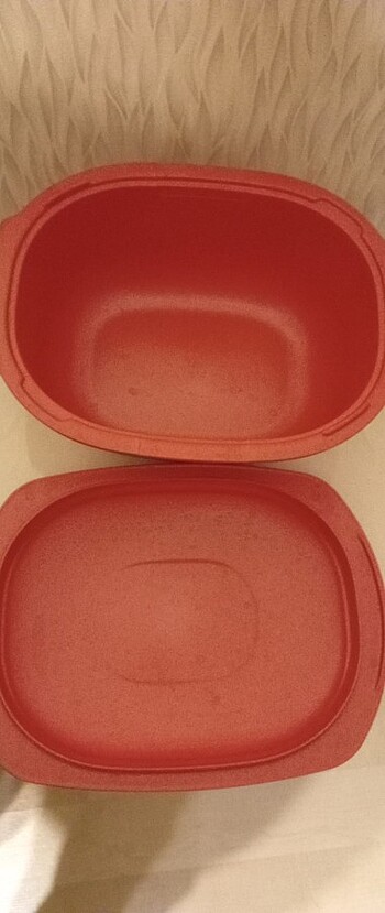 Beden Tupperware güveç