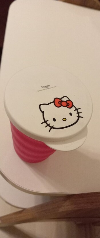 Tupperware hello kitty bardak