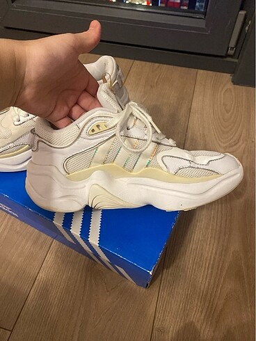 37 Beden Adidas ASTIRW