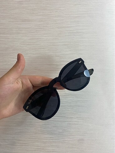 Rayban güneş gözlüğü
