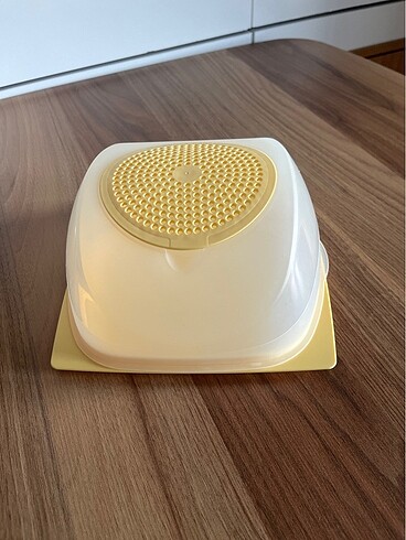 Tupperware peynir saklama kabı