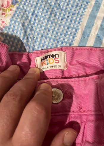 Pembe Renkli Fırfırlı Kız Çocuk Denim Şort - Görsel 2
