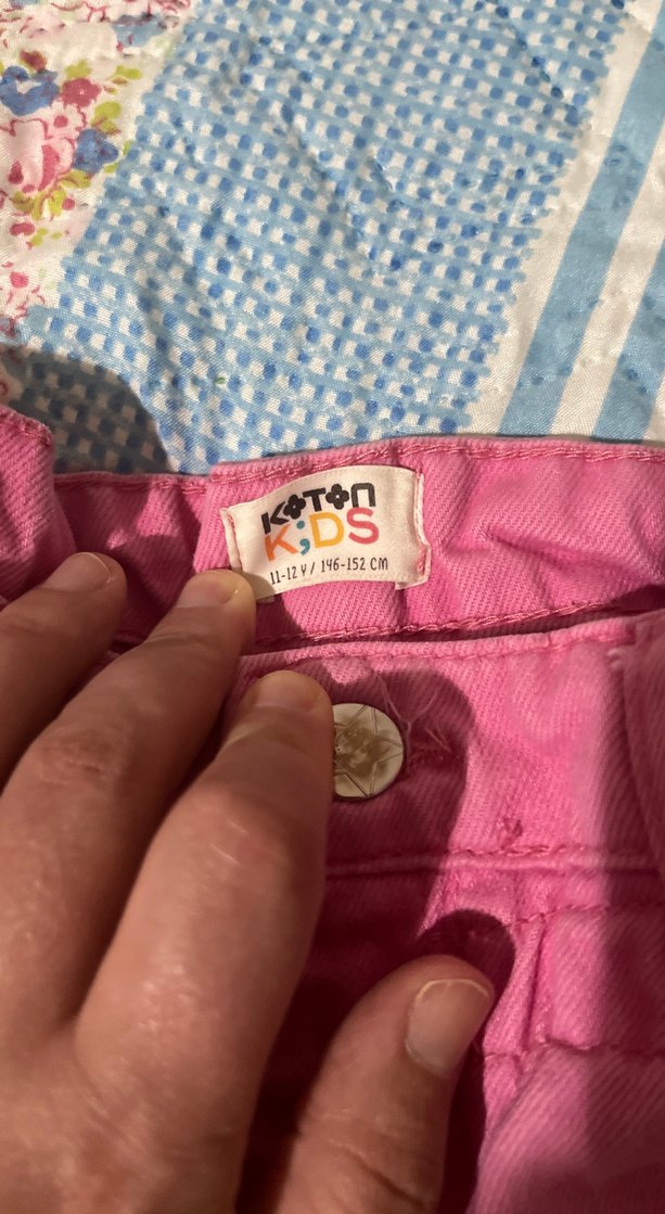 Pembe Renkli Fırfırlı Kız Çocuk Denim Şort - Görsel 2