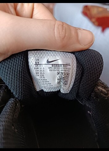 37,5 Beden Nike orijinal sneaker