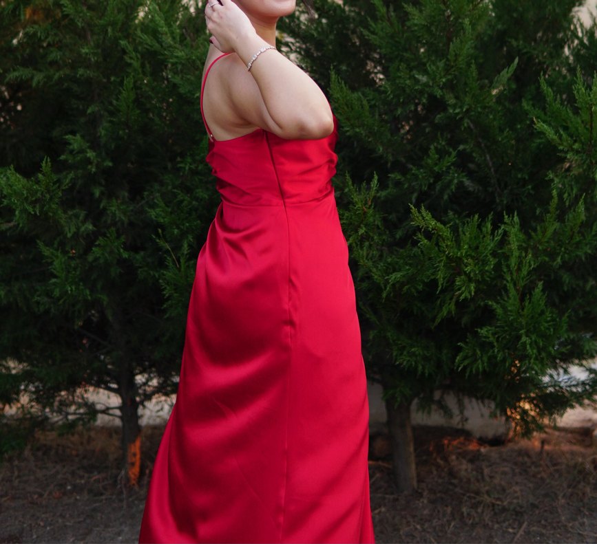 kırmızı abiye - Görsel 5