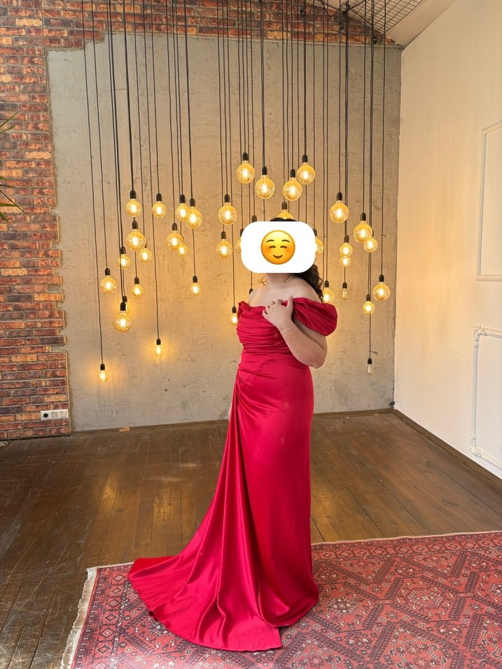 Kırmızı Drapeli Uzun Abiye Elbise - Görsel 2