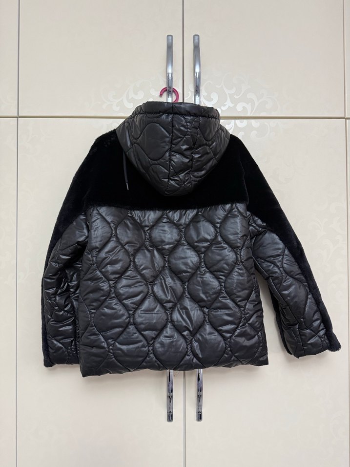 Kürklü Siyah Kapüşonlu Kadın Mont - Görsel 3