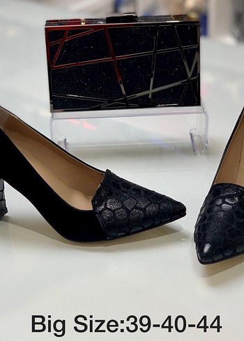 Diğer Siyah Yılan Desenli Stiletto