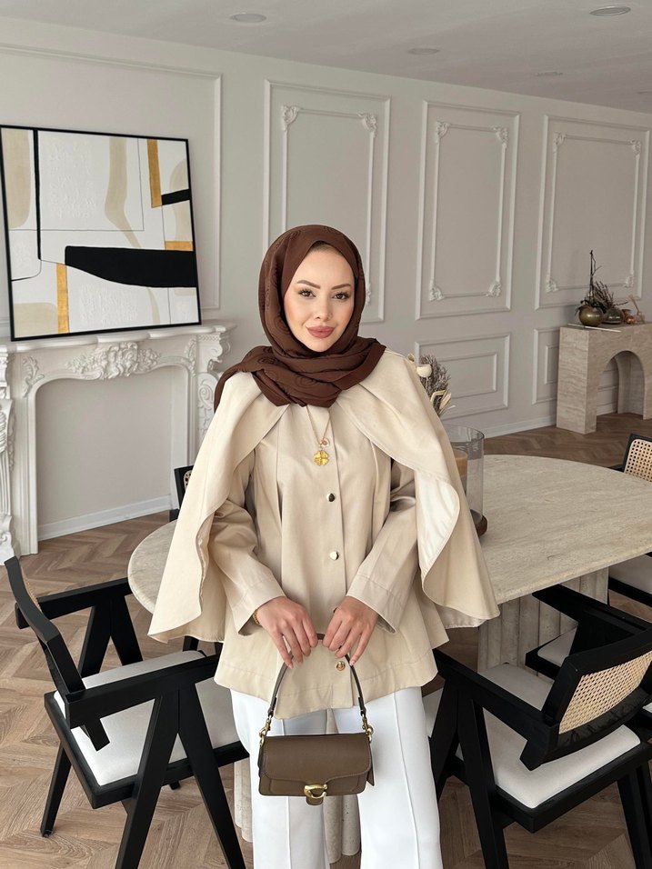 Bej Uzun Kollu Kadın Panço - Görsel 3