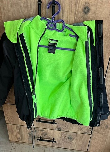 North Face Yağmurluk