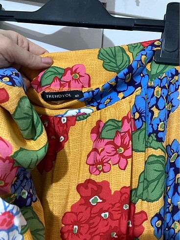 42 Beden çeşitli Renk Takım etek bluz trendyolmilla 42 beden yeni
