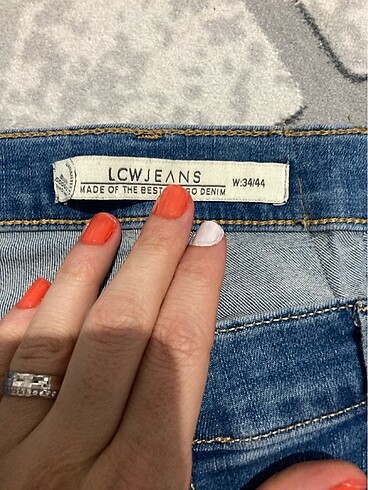 LC Waikiki Pantalon kot likralı 44 beden yeni