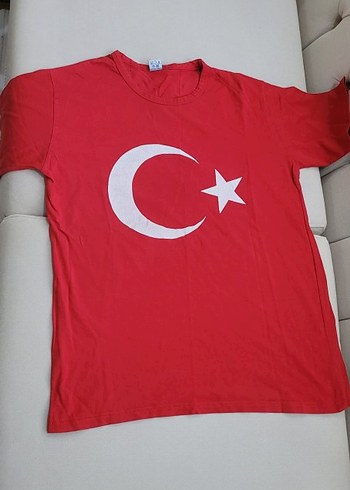 Erkek Çocuk Kırmızı Ay Yıldız Baskılı Kısa Kollu Tişört