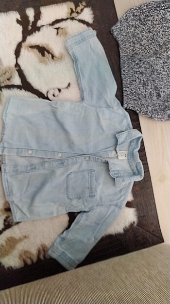 H&m marka erkek kot gömlek 9-12 diyor ama 18 aya kadar olur raha
