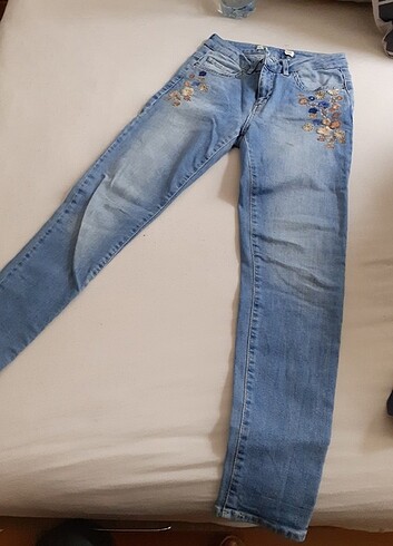 s Beden Çiçekli skinny jeans