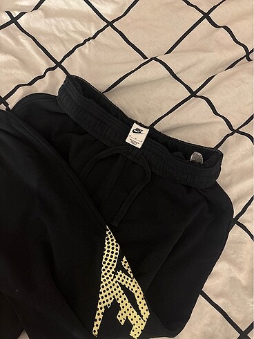 m Beden nike eşofman altı