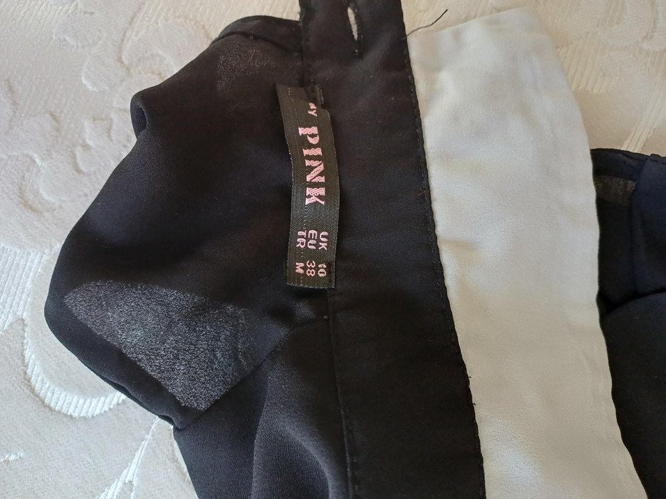 Siyah Drapeli Kolsuz Gömlek Yaka Bluz - Görsel 5