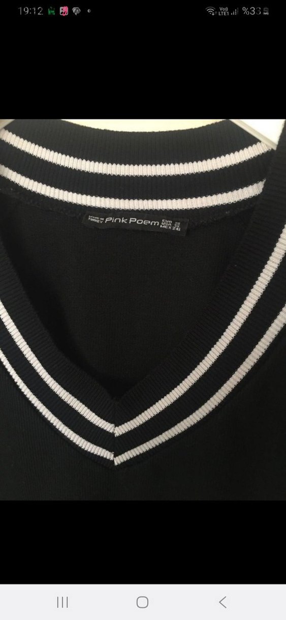 Siyah V Yaka Uzun Kollu Çizgili Kadın Kazak - Görsel 4