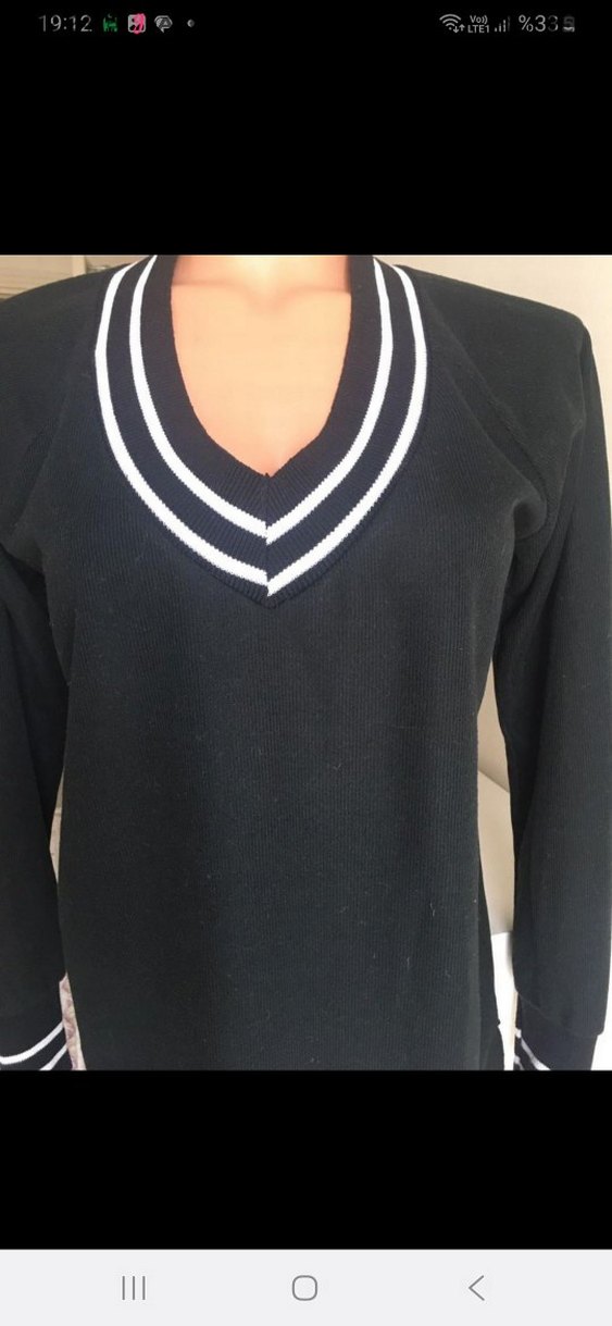 Siyah V Yaka Uzun Kollu Çizgili Kadın Kazak - Görsel 3