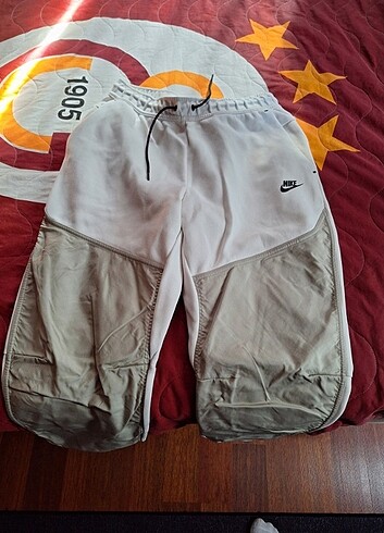 Nike tech fleece 
