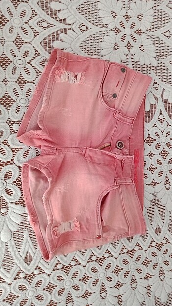 Pembe şort