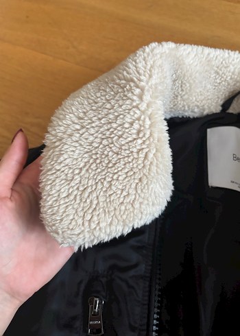 Sokak Stili Siyah Kürklü Kadın Ceket - Görsel 5