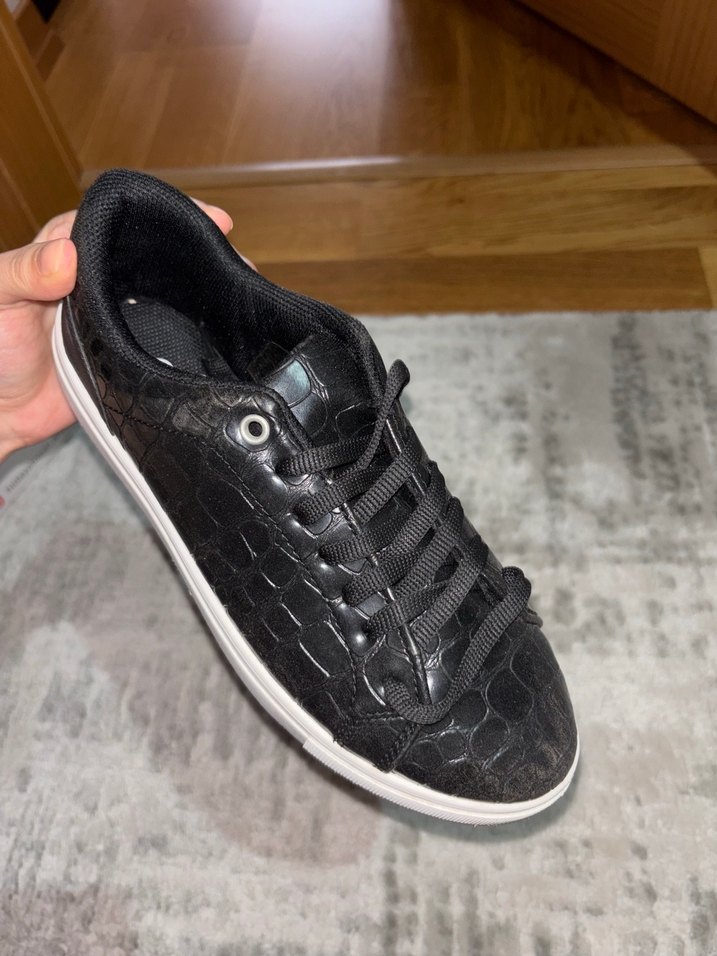 Siyah Yılan Derisi Desenli Kadın Sneakers - Görsel 2